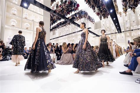 dior defile hiver 2018|Les impressions des VIP's au défilé Dior Automne.